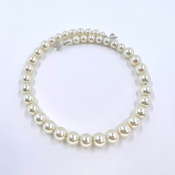 Simple Faux White Pearl Wrap 14” Choker Necklace w/ Clear Crystal Accent Beads - Picture 2 of 7